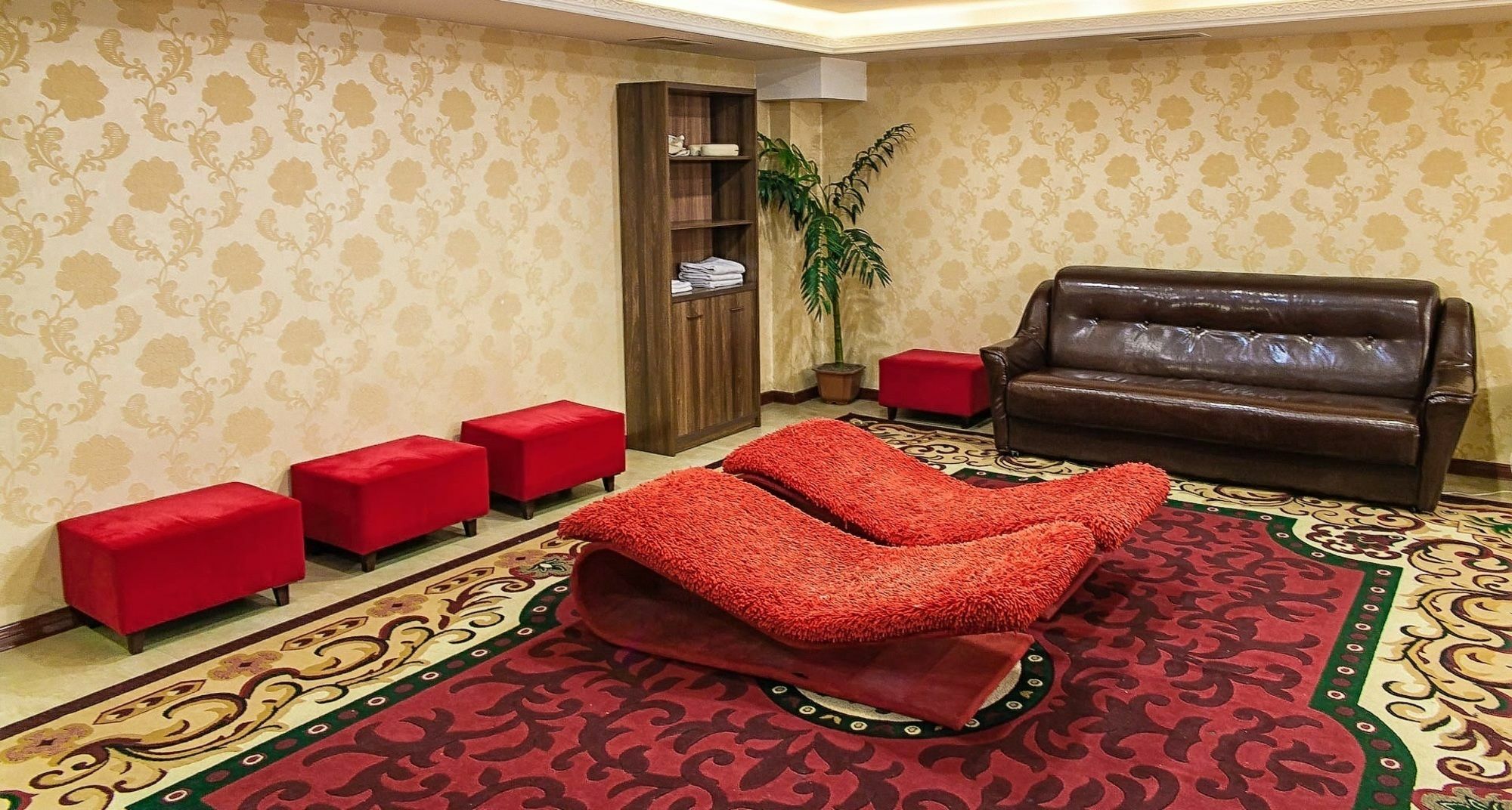 雷尼翁酒店 阿拉木图 外观 照片